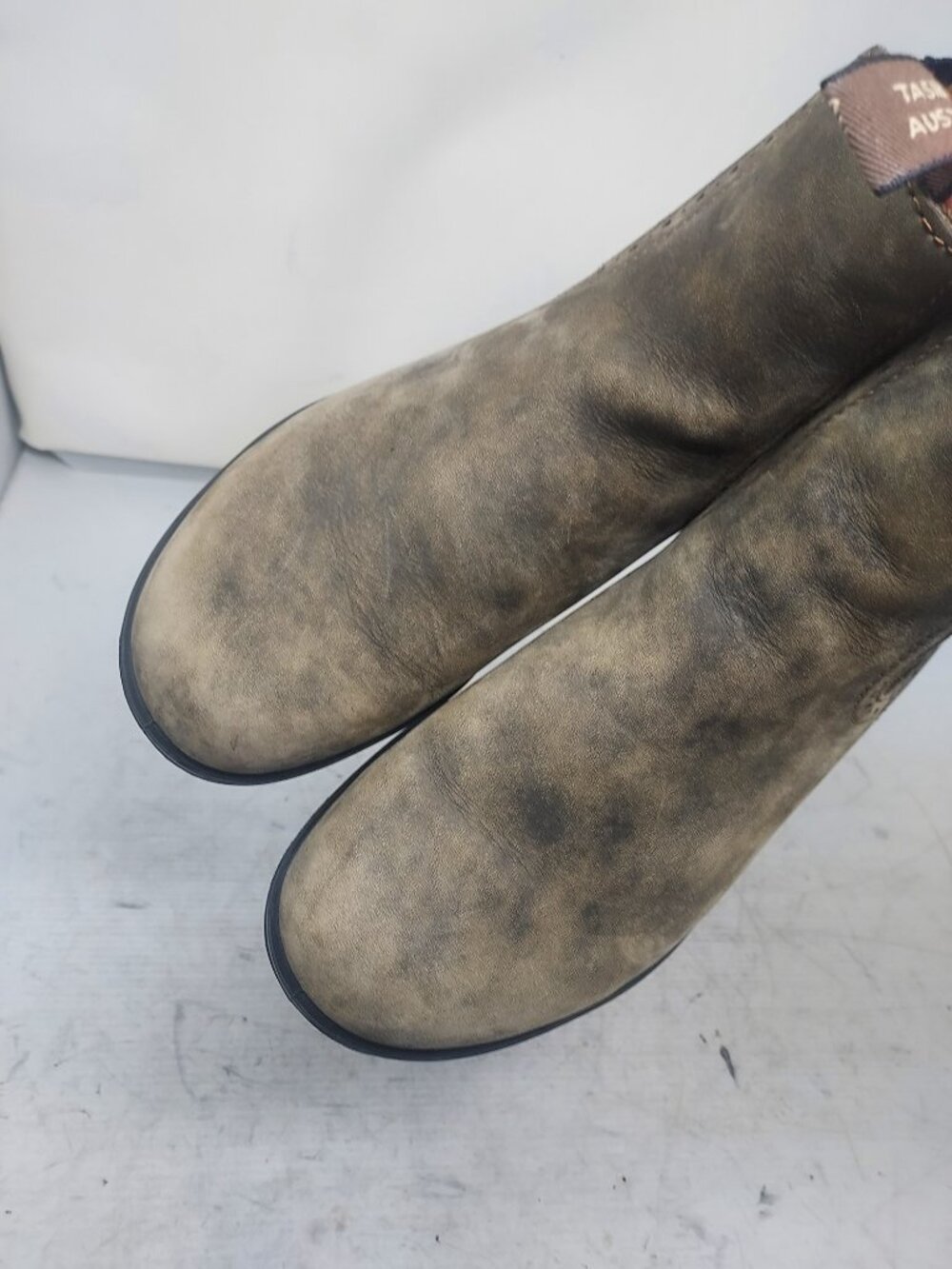 Blundstone WOMENS Chelsea Rustic Brown Tall Boot - Picture 8 of 10